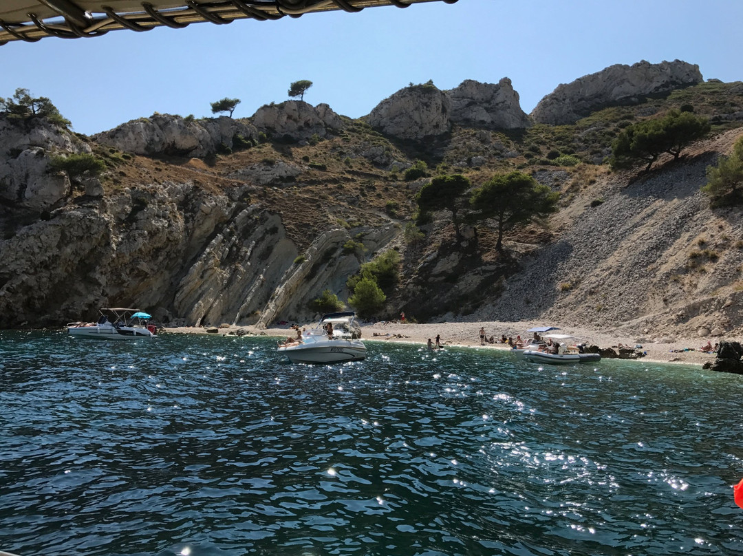 Au Dela Plongée-Le Rove必去景点