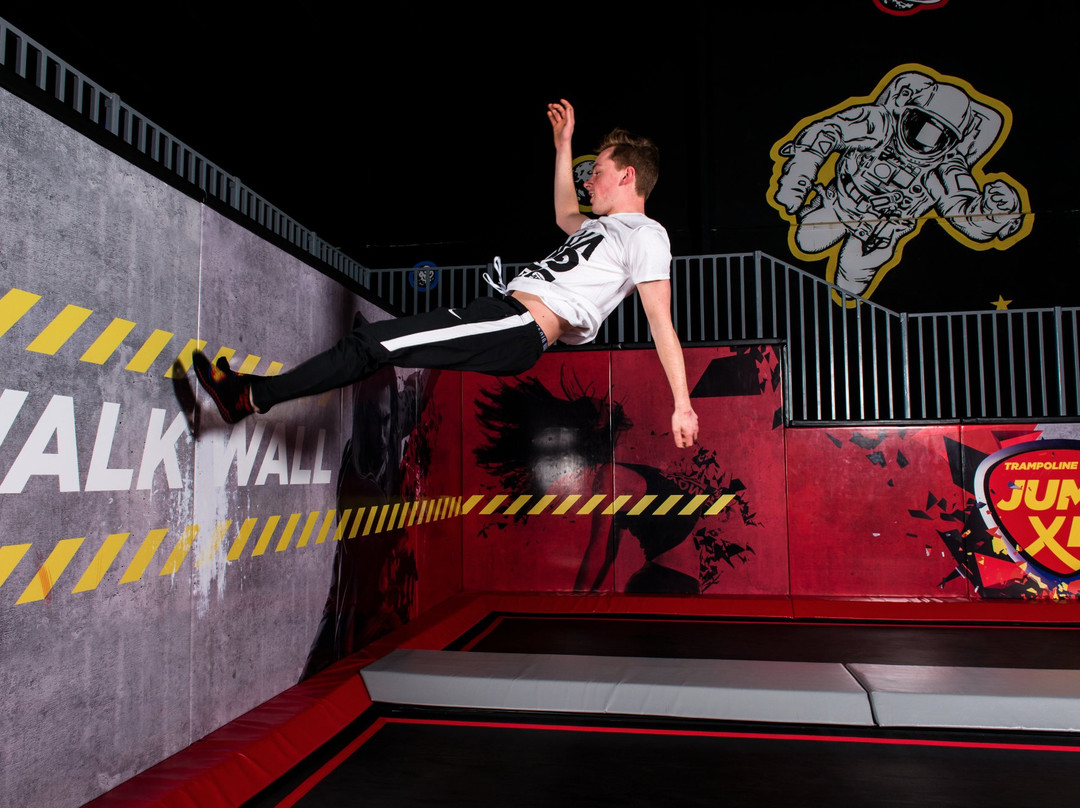 Jump XL Trampoline Park Waalwijk-Waalwijk必去景点