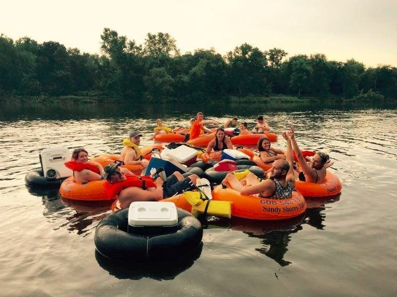 Sandy Shores Tubing-Mauston必去景点