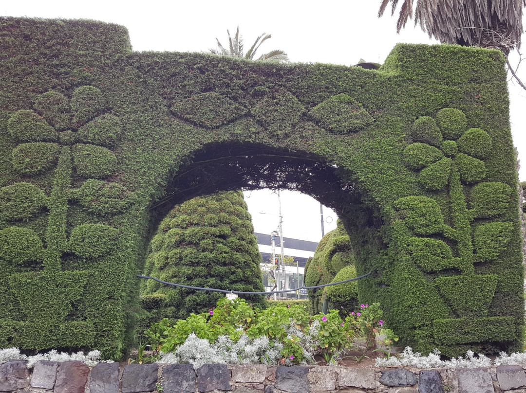 Juan Benigno Vela Park-安巴托必去景点