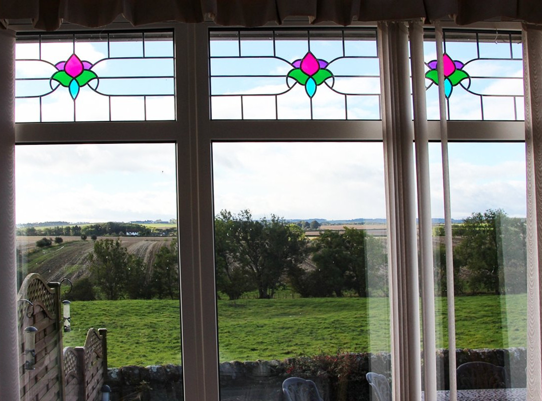 The Old Farm House主图