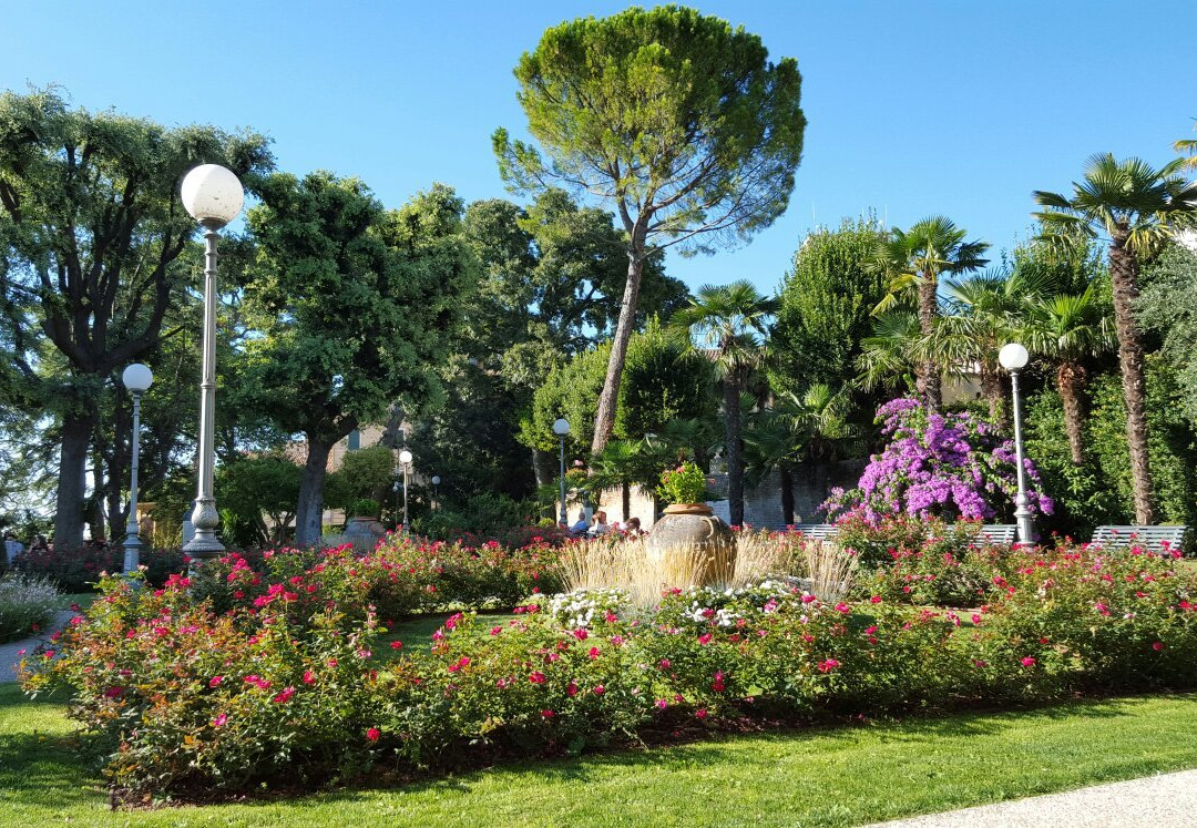 奥西莫旅游景点-Giardini di Piazzanova