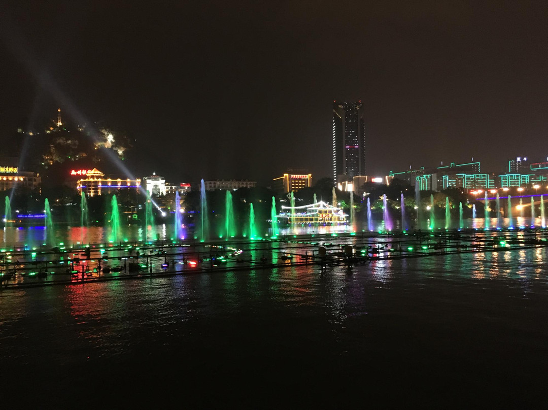 驾鹤商业街-柳州市必去景点