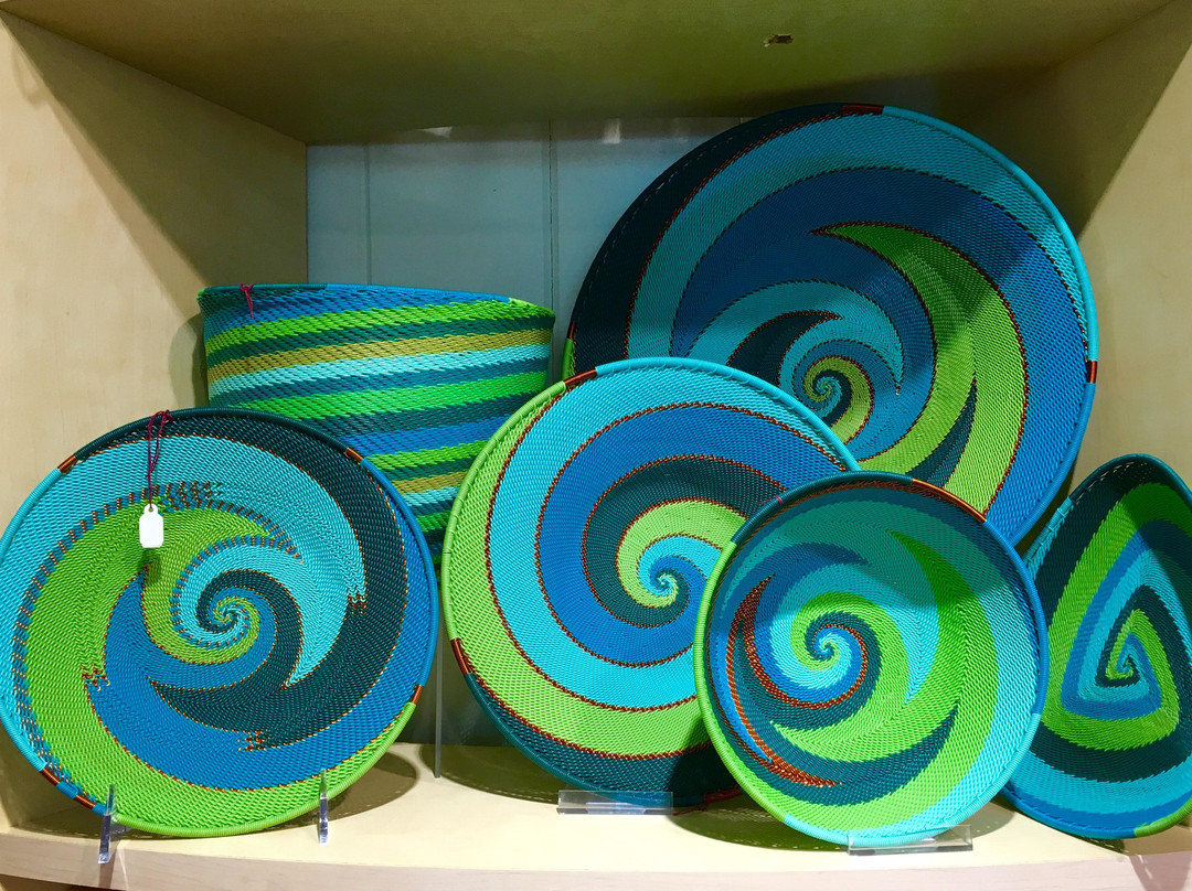 Elements Jewelry & Fine Crafts-哈威必去景点