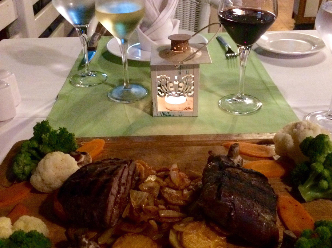 Casa De Flor Restaurant & Cafe
