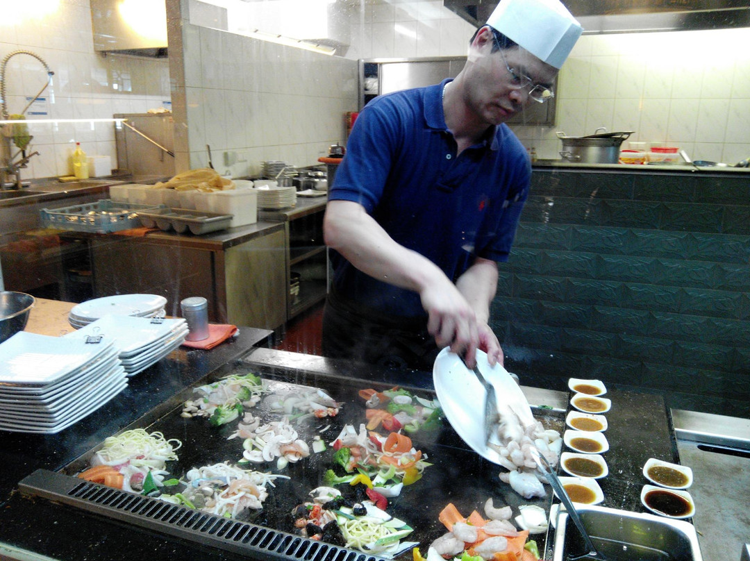 HUY Cook and Eat