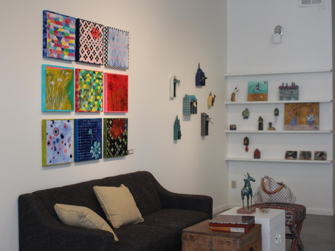 Gallery Van de Water-萨利达必去景点