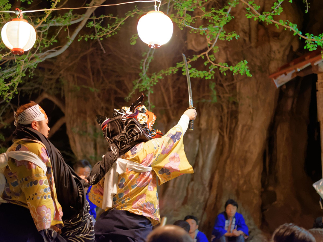 Godo's Big Ginkgo Biloba Tree-饭山市必去景点