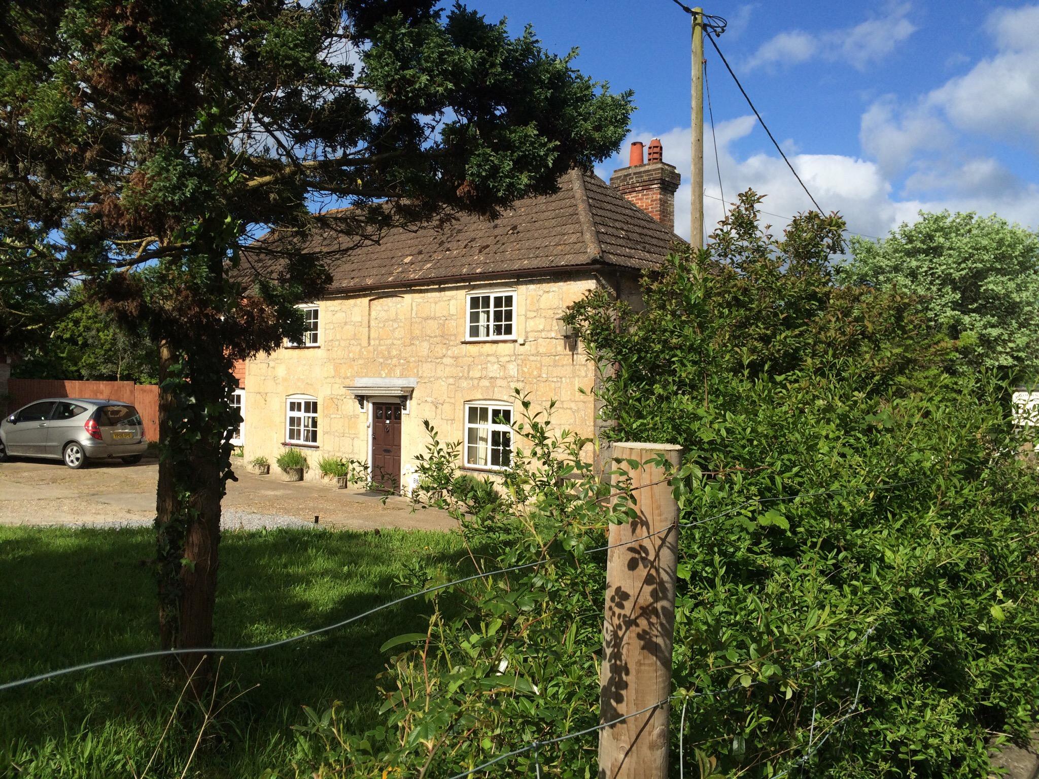 Brookside Cottage-客卧