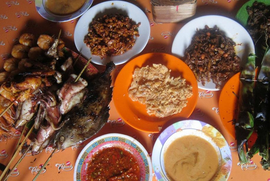 Banten Province餐馆和美食-Rumah Makan Ibu Entin