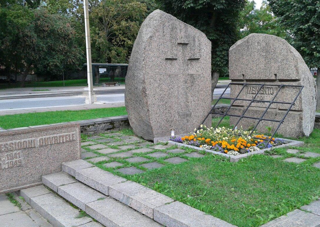 Memento Mori Memorial-纳尔瓦必去景点