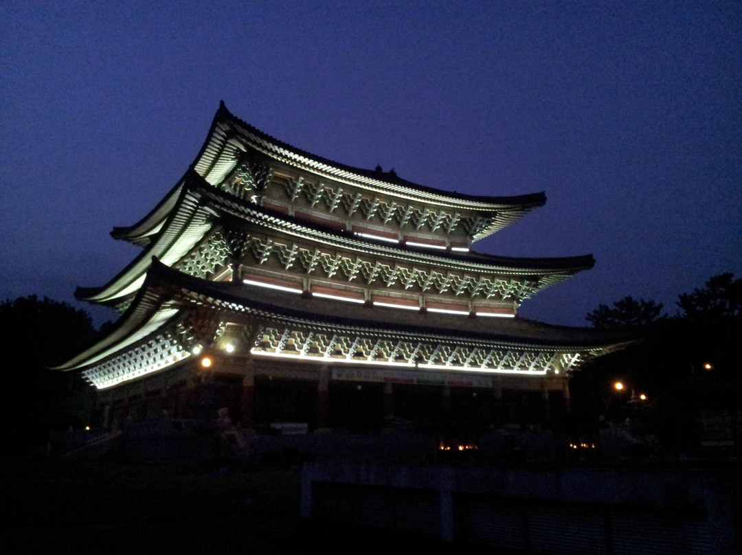药泉寺-西归浦市必去景点