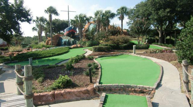 Shipwreck Island Miniature Golf-美特尔海滩必去景点