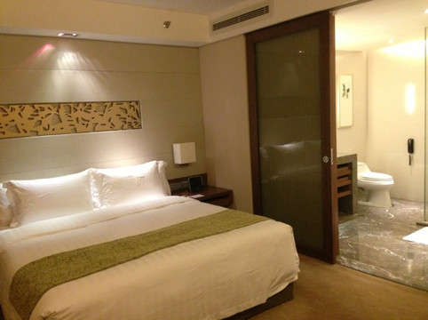 广州中心皇冠假日酒店主图