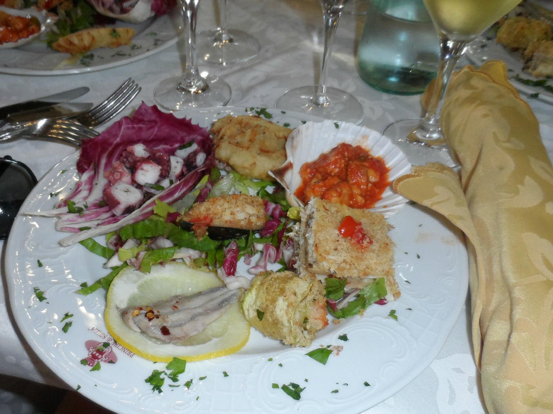 Favazzina餐馆和美食-U Bais