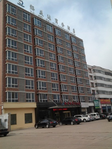 裕美达商务酒店（商丘师范学院平原路校区店）主图