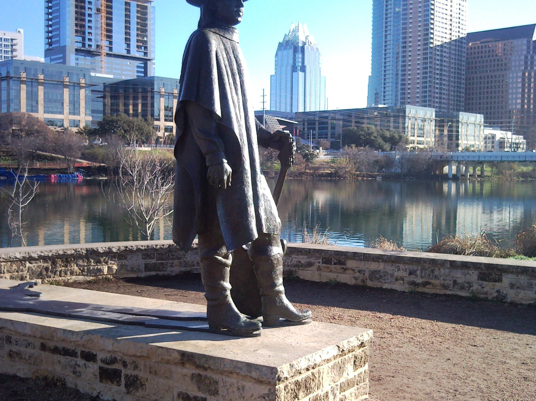 Stevie Ray Vaughan Statue-奥斯丁必去景点