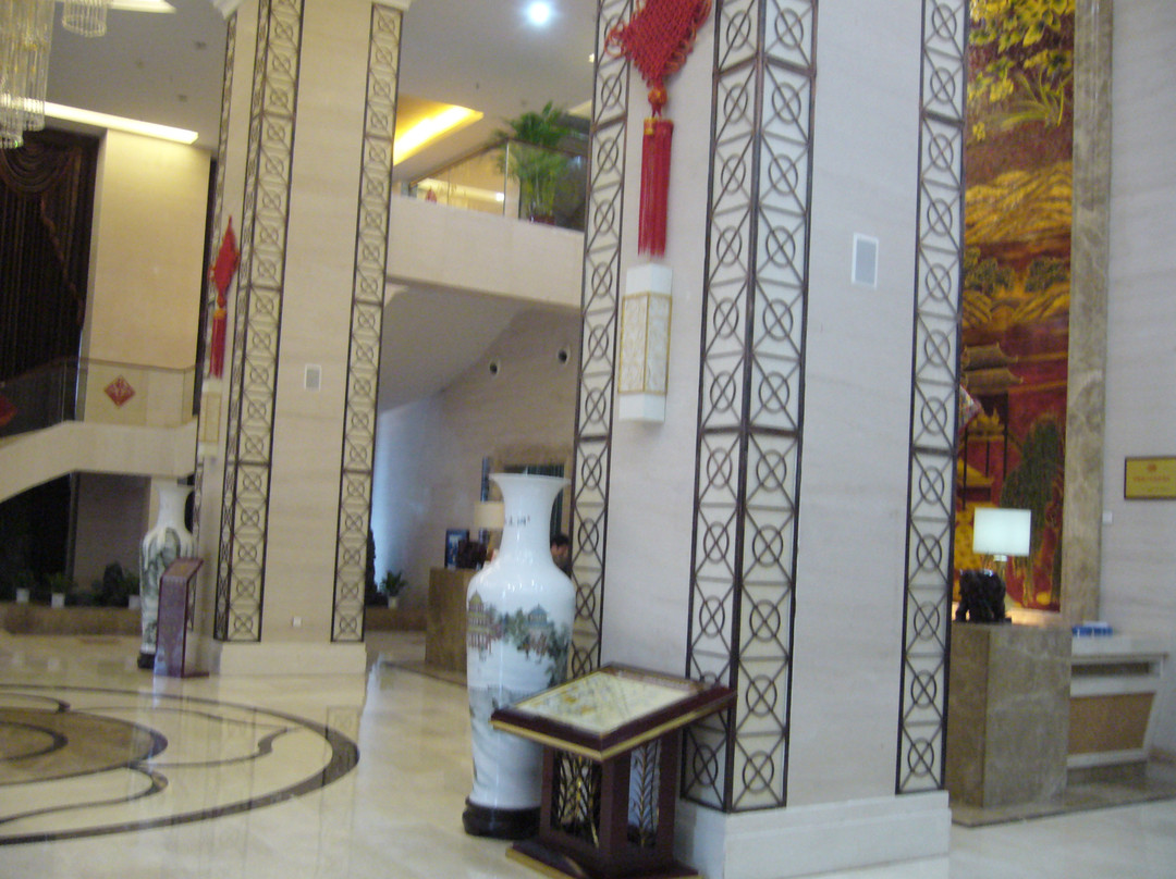 东风大酒店主图