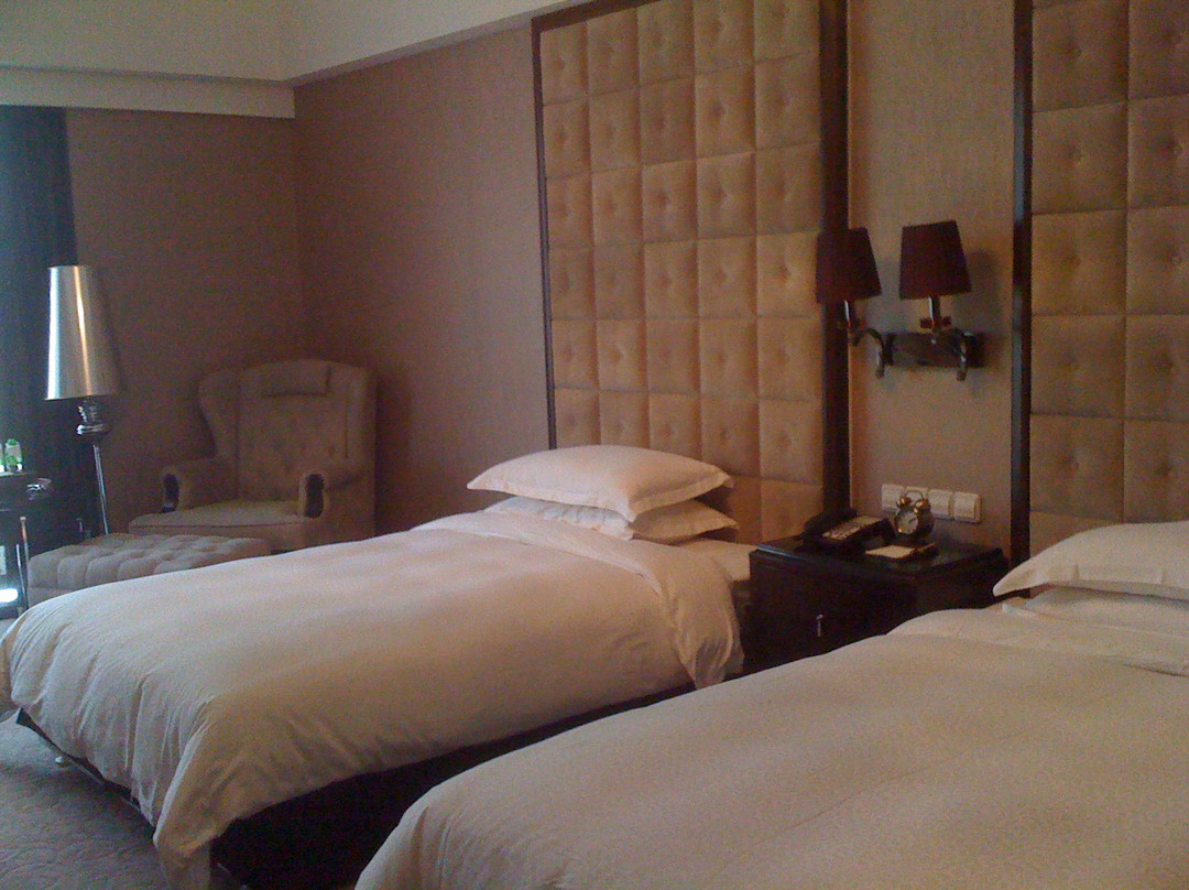 豪布斯卡酒店主图