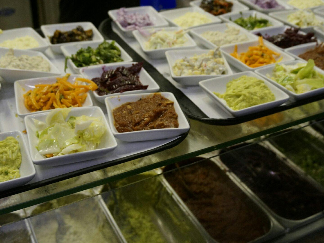 Achla Platinum Grill