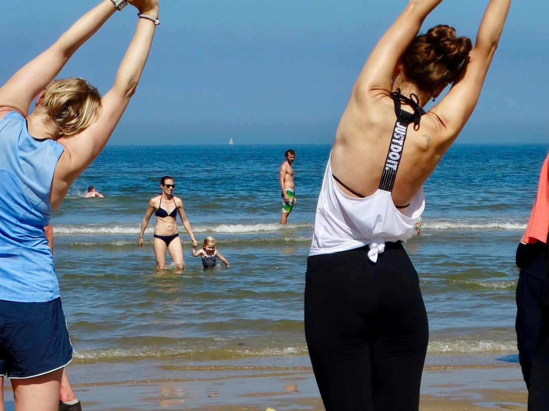 Ocean City Beach Yoga景点图片