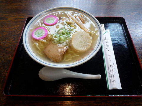 由仁町餐馆和美食-Teuchisobaakebono