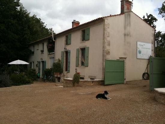 Saint-Hilaire-la-Palud旅游攻略图片