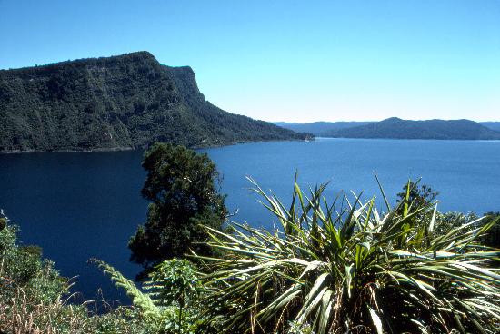 Lake Waikaremoana景点图片