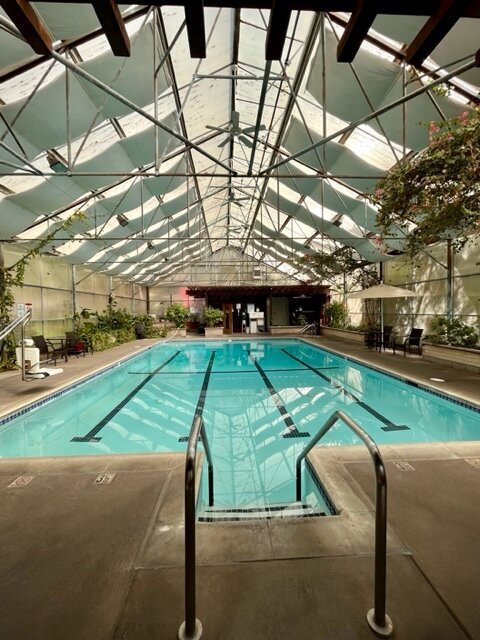 Stanford Inn & Resort主图