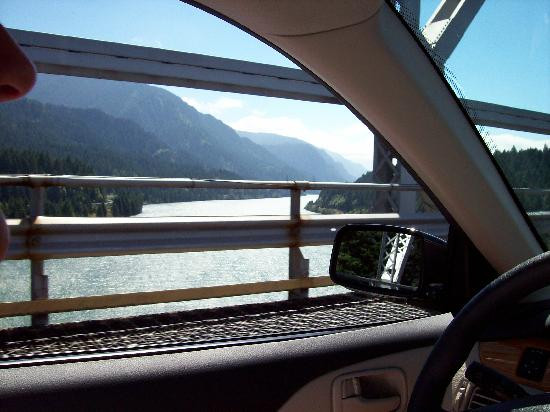 Bridge of the Gods-Cascade Locks必去景点