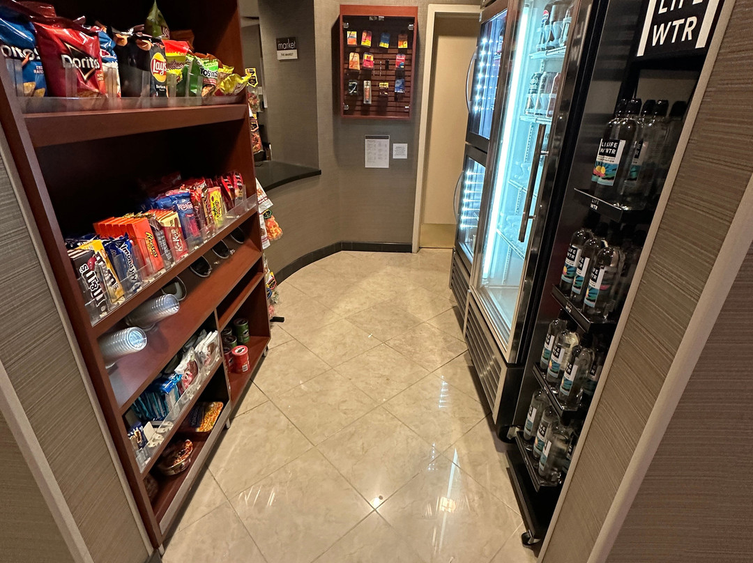 Courtyard by Marriott Santa Clarita Valencia主图