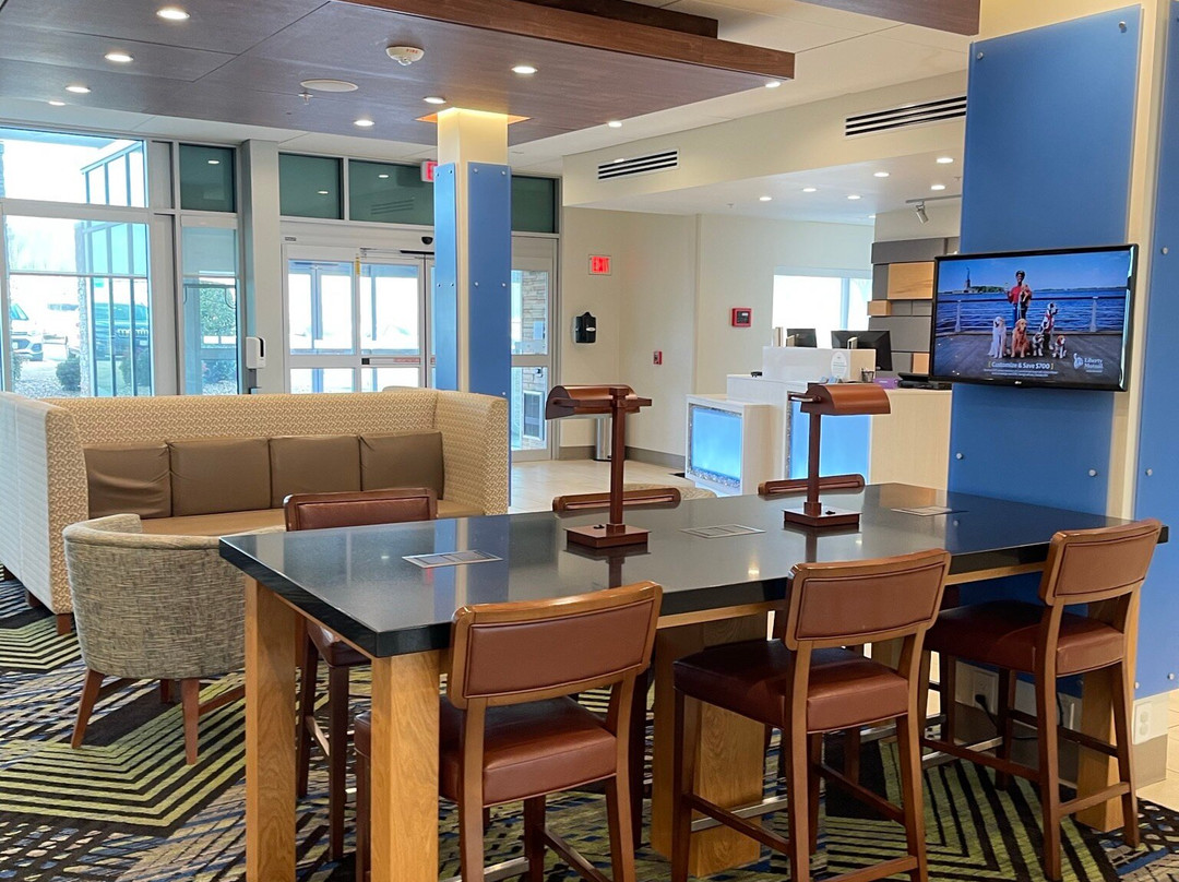 Holiday Inn Express & Suites South Hill By IHG主图