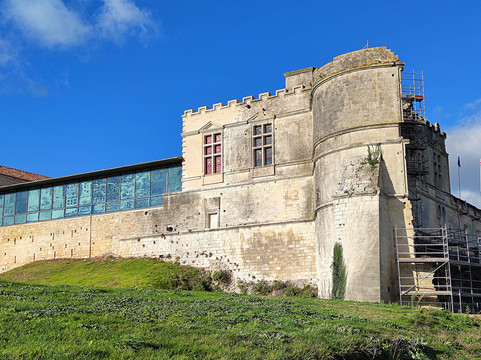 Château de Bouteville-Bouteville必去景点