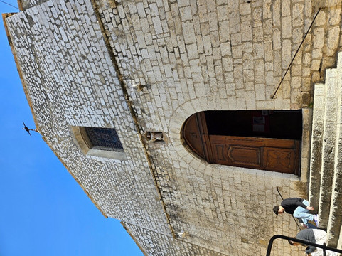 La Collegiale de la Conversion de St-Paul-圣保罗必去景点