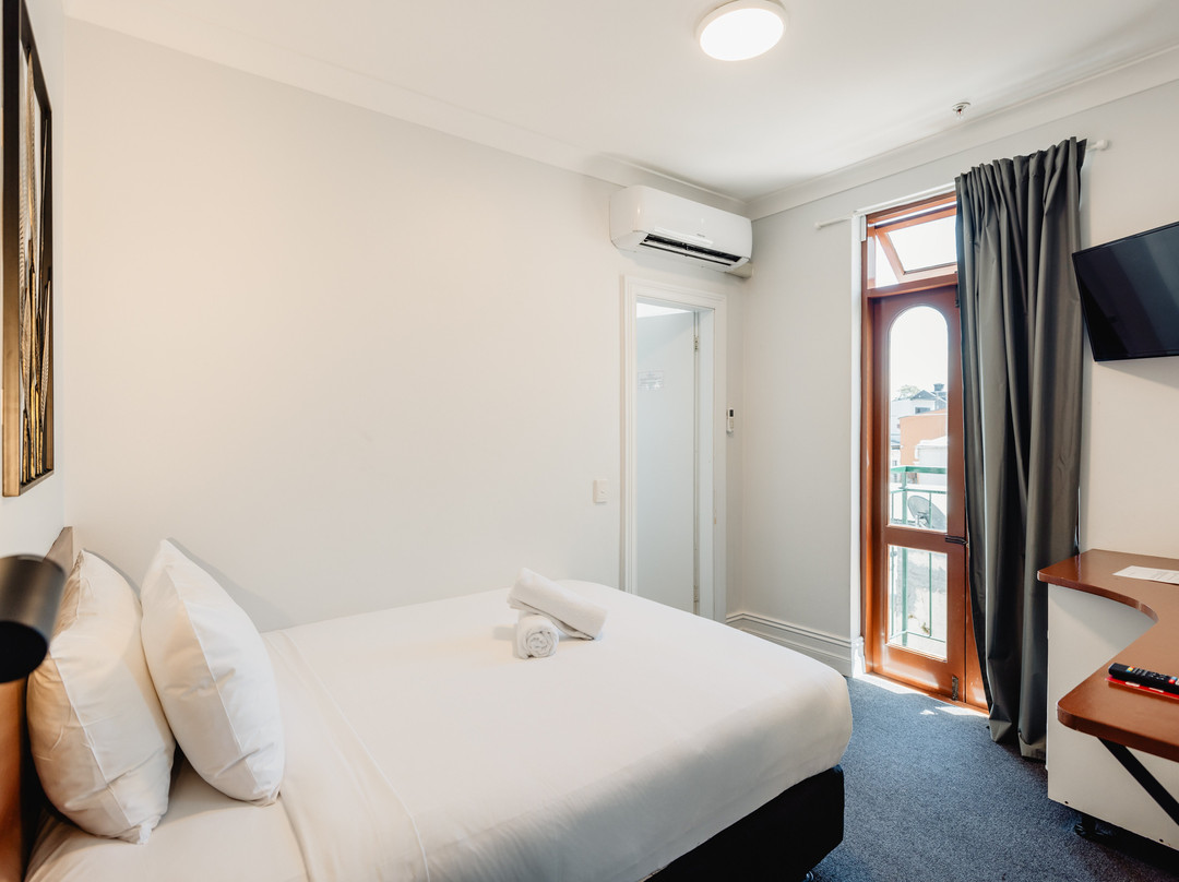 澳大利亚日出寄宿酒店主图