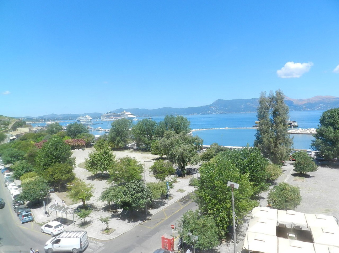 康斯坦缇诺波利斯酒店主图