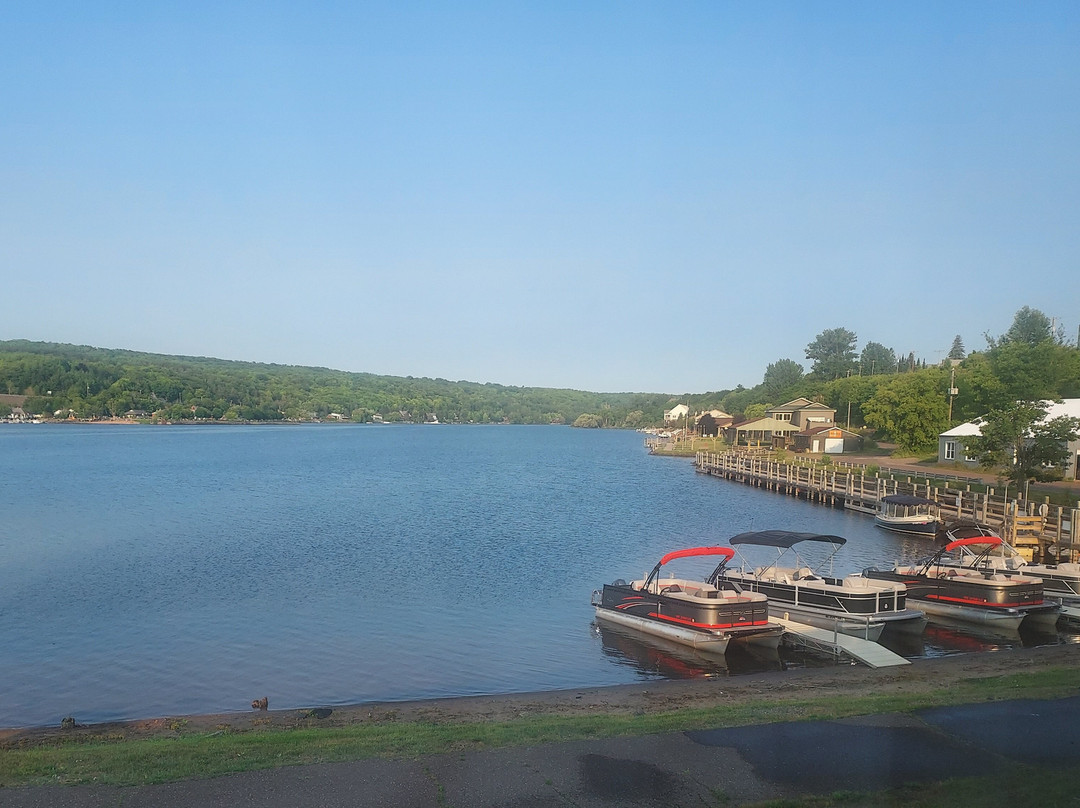 Ramada by Wyndham Hancock Waterfront主图