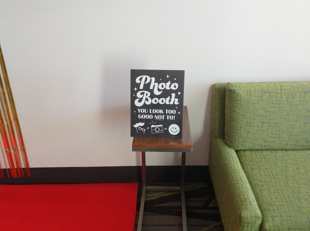 Holiday Inn Express & Suites Edmonton N - St. Albert by IHG主图