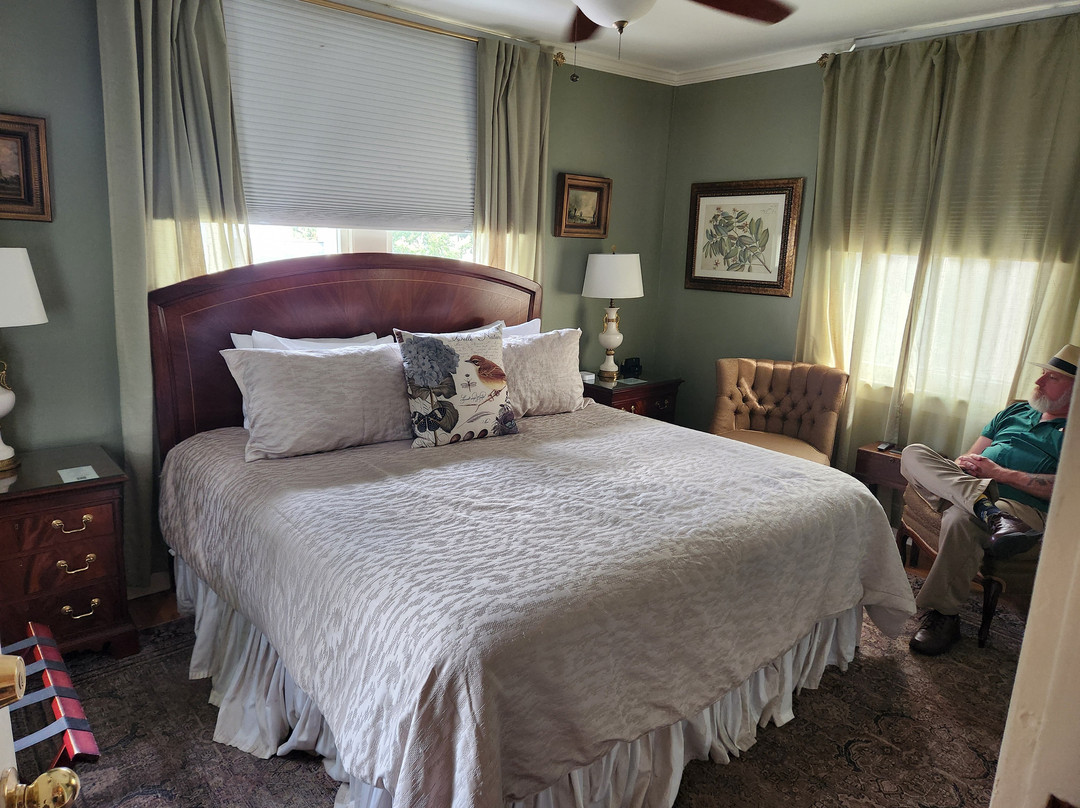 杜鹃花别墅住宿加早餐旅馆主图