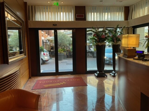 欧罗巴酒店主图