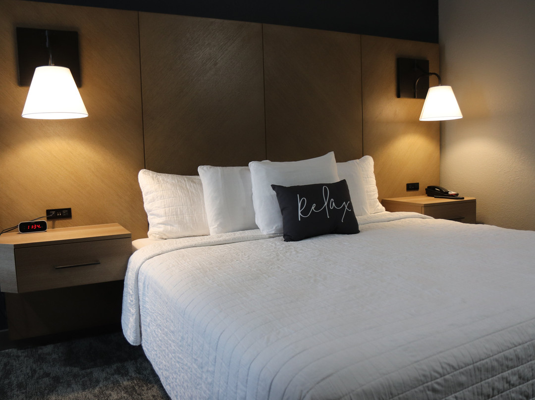 Eastland Suites Hotel & Conference Center - Trademark Collection By Wyndham主图