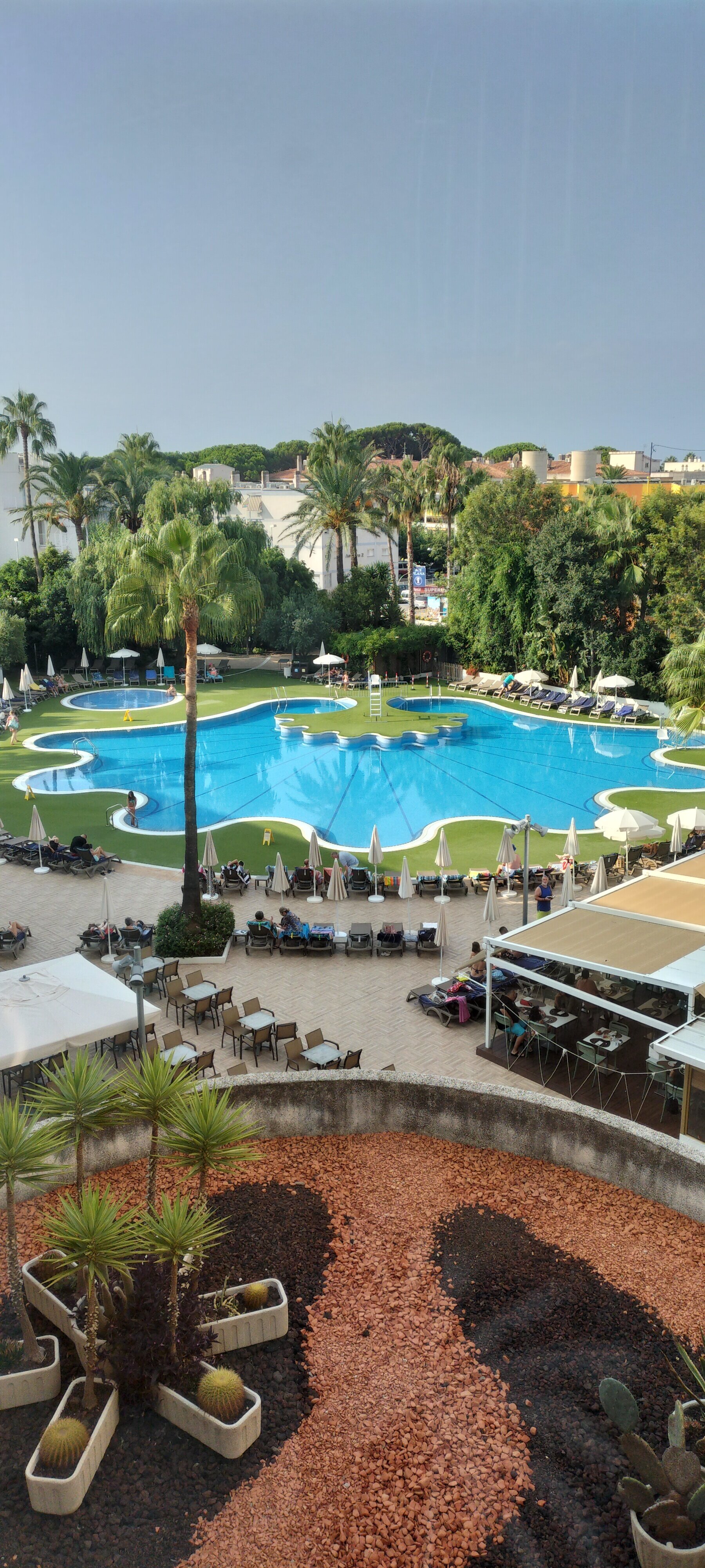 H10 Cambrils Playa-泳池