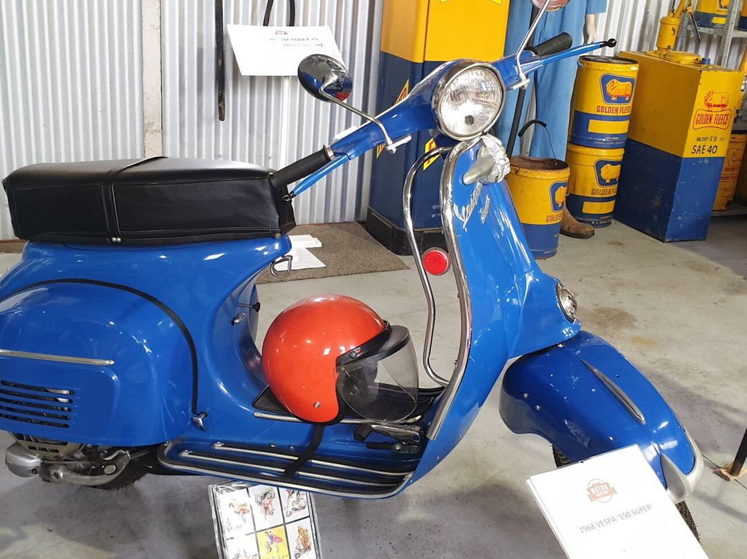 Gilbert's Motor Museum景点图片