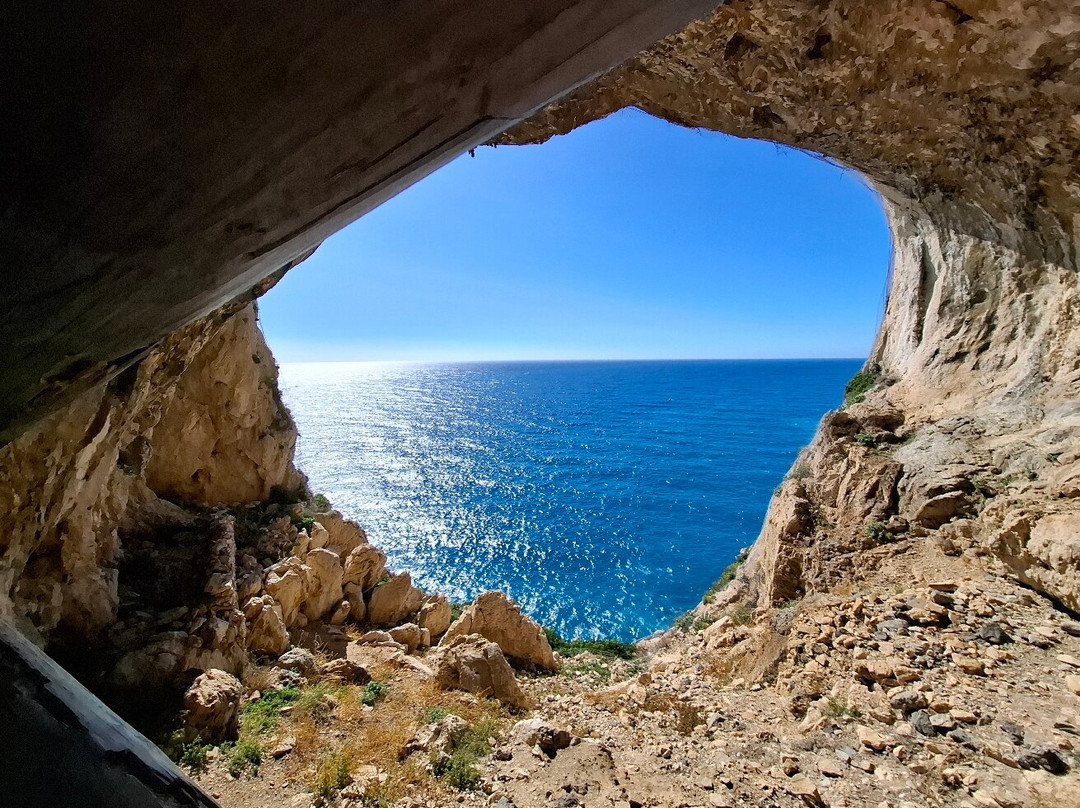 Grotta dei Falsari景点图片