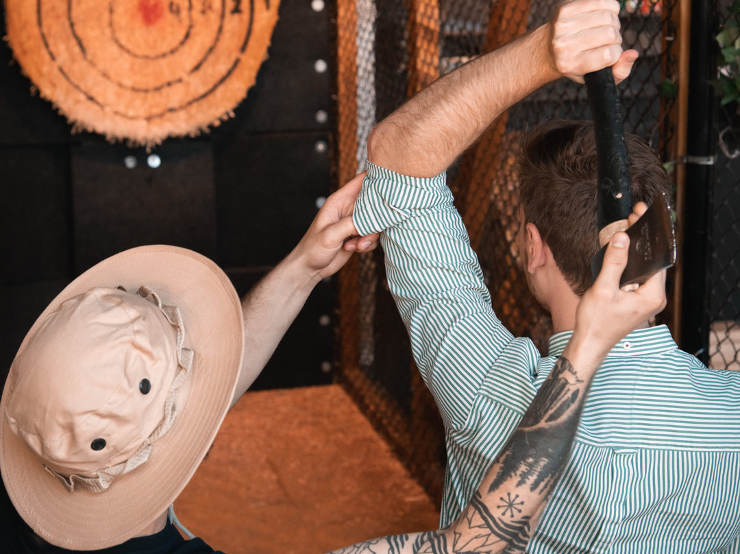 Woodcutter - Axe Throwing In Bonn/troisdorf景点图片