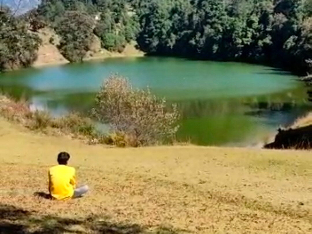 Deoria Tal Lake景点图片
