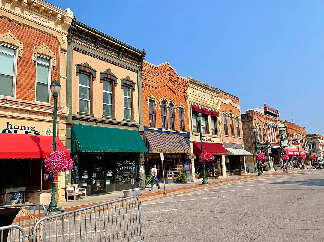 Courthouse Square-Winterset必去景点