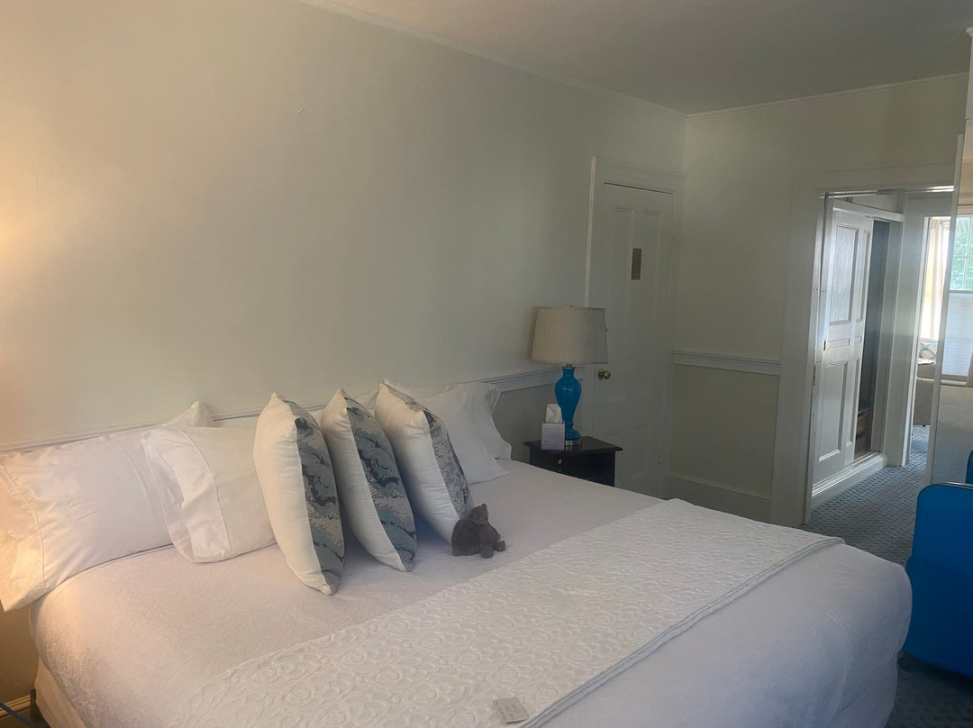 Harborview Inn主图