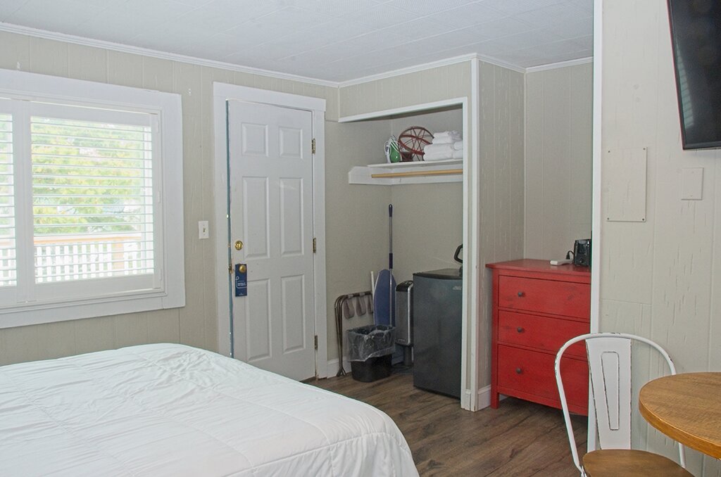 Vineyard Harbor Motel - Private Beach-酒店景观