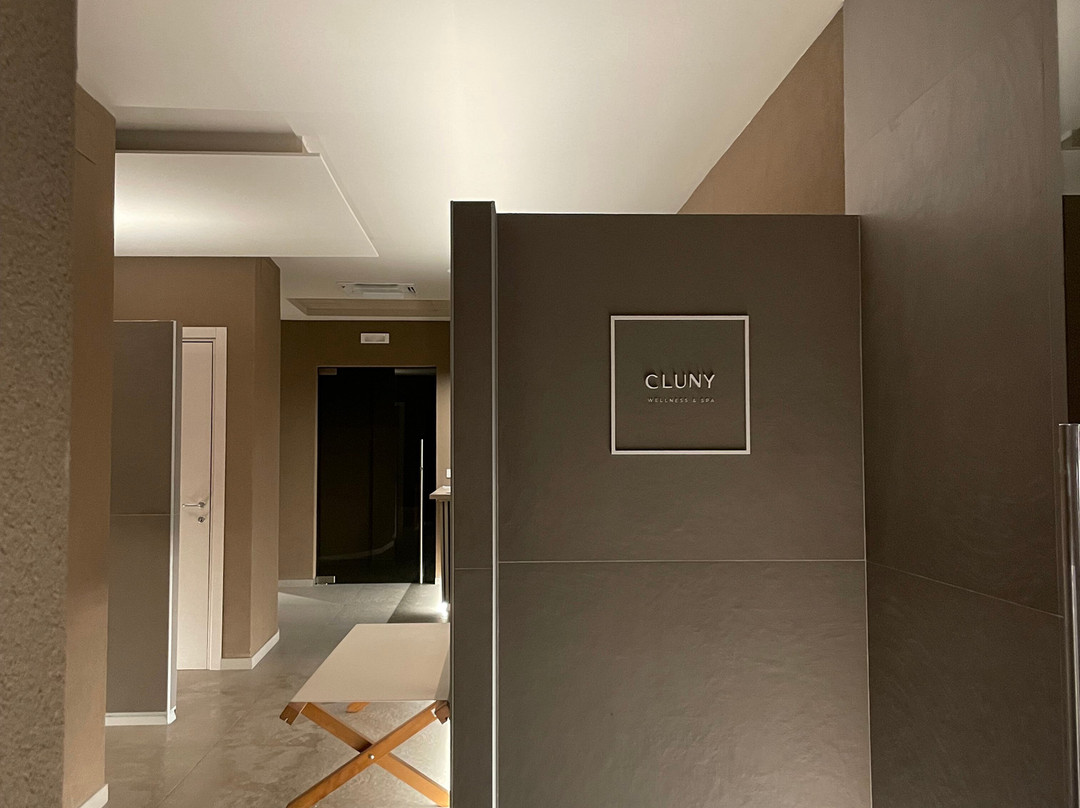 Moma Hotel主图